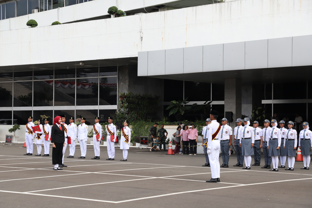 Lomba paskibraka dalam peringatan Hari Konstitusi ke-80 MPR RI (Ashar/SinPo.id)