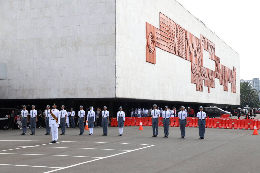 Lomba paskibraka dalam peringatan Hari Konstitusi ke-80 MPR RI (Ashar/SinPo.id)