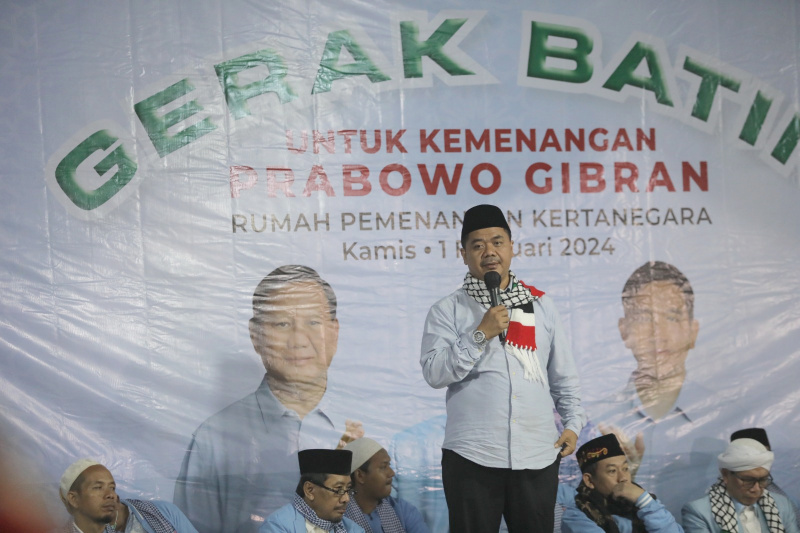Majelis Zikir Nurul Wathon menggelar pengajian di Rumah Pemenangan Kertanagara mendoakan agar paslon 02 Prabowo-Gibran dilancarkan menjadi Presiden 2024 (Ashar/SinPo.id)