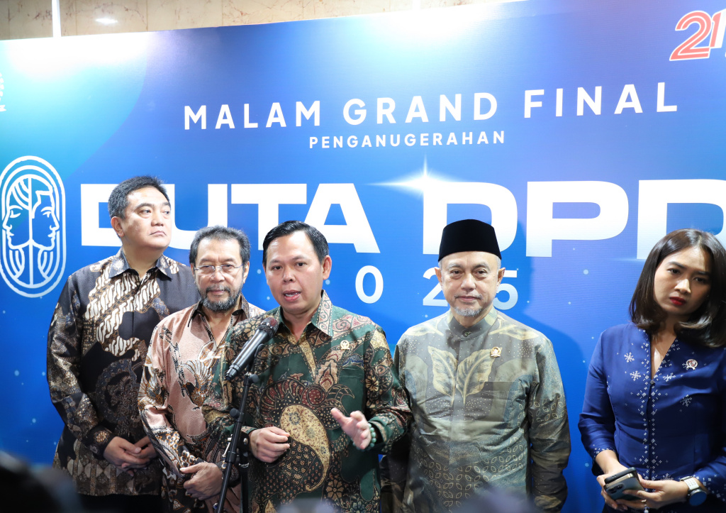 Ketua DPD RI Sultan B Najamudin menghadiri malam puncak Grand Final Duta DPD di Balai Sudirman (Ashar/SinPo.id)