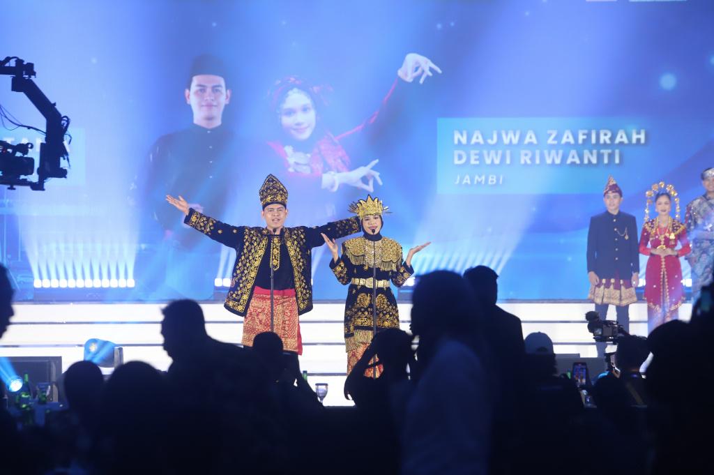 Ketua DPD RI Sultan B Najamudin menghadiri malam puncak Grand Final Duta DPD di Balai Sudirman (Ashar/SinPo.id)