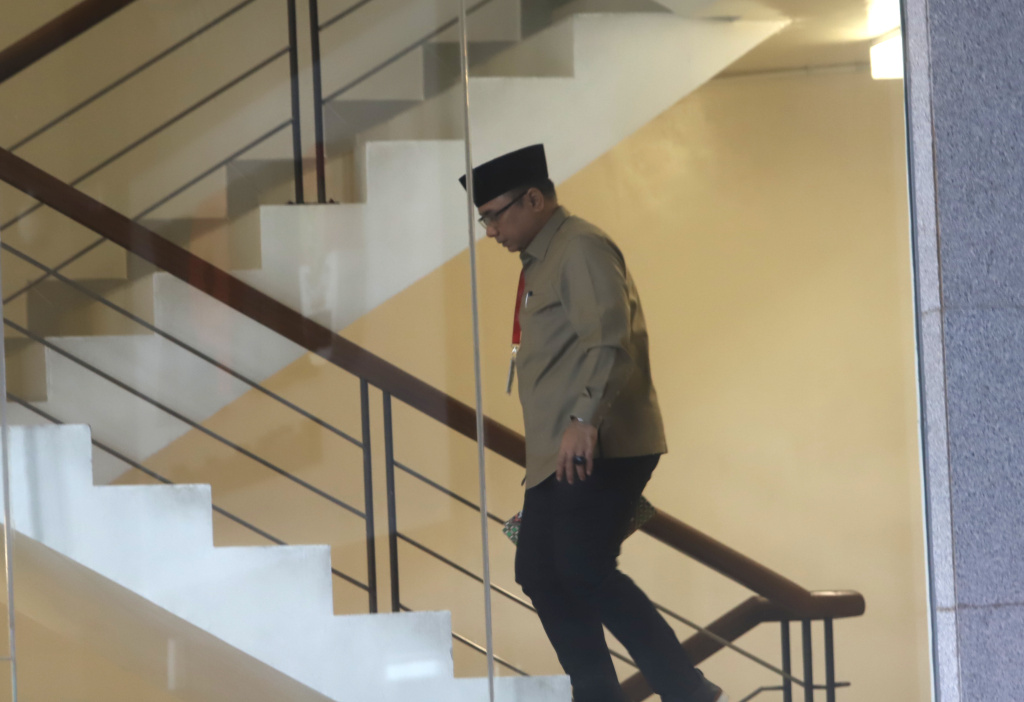 Mantan Menteri Agama Yaqut Cholil Qoumas kembali menjalani pemeriksaan oleh KPK sebagai saksi terkait kasus dugaan korupsi Kouta Haji di Kementerian Agama pada tahun 2023-2024 (Ashar/SinPo.id)