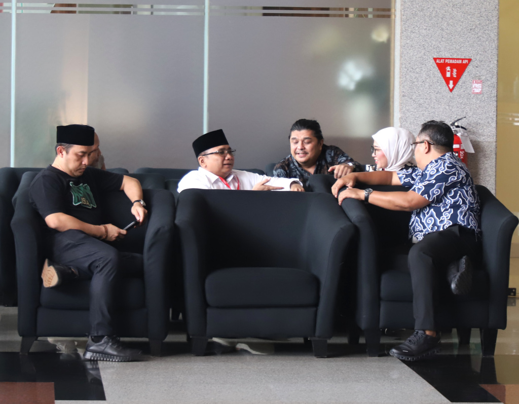 Eks Menteri Agama Yaqut Cholil Qoumas kembali menjalani pemeriksaan sebagai saksi tersangka terkait kasus dugaan korupsi Kouta Haji 2023-2024 (Ashar/SinPo.id)