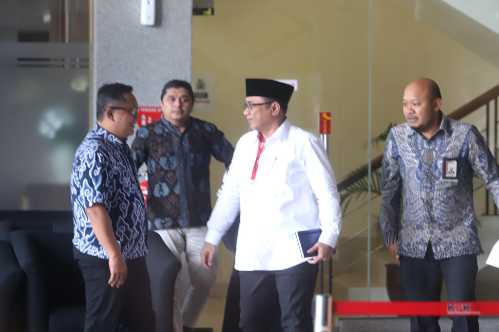 Eks Menteri Agama Yaqut Cholil Qoumas kembali menjalani pemeriksaan sebagai saksi tersangka terkait kasus dugaan korupsi Kouta Haji 2023-2024 (Ashar/SinPo.id)