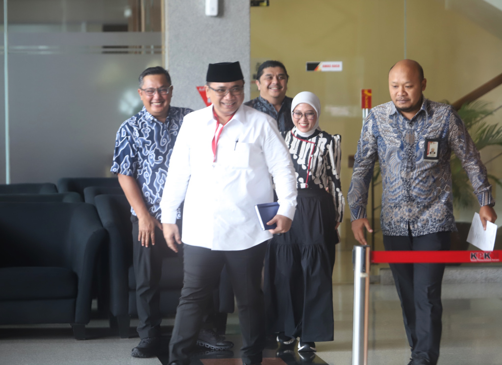 Eks Menteri Agama Yaqut Cholil Qoumas kembali menjalani pemeriksaan sebagai saksi tersangka terkait kasus dugaan korupsi Kouta Haji 2023-2024 (Ashar/SinPo.id)