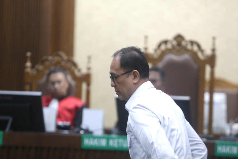 Terdakwa mantan pejabat pajak Rafael Alun Trisambodo vonis hukuman 14 tahun penjara oleh Hakim terkait kasus Tindak Pidana Pencucian Uang (Ashar/SinPo.id)