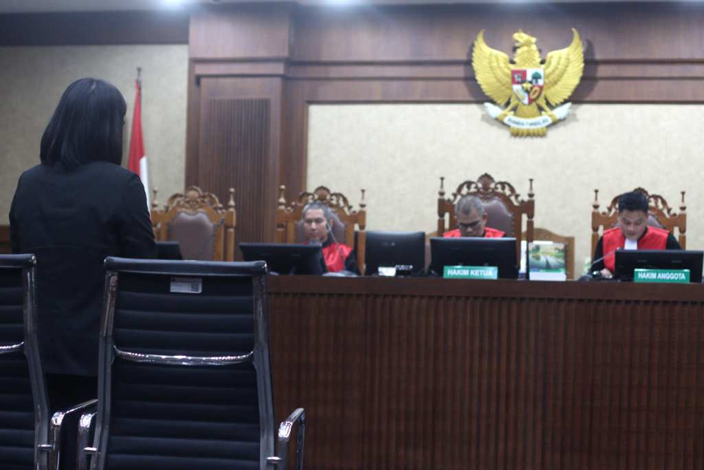 Terdakwa Marcella Santoso divonis 14 tahun penjara terkait ekspor CPO dan TPPU (Ashar/SinPo.id)