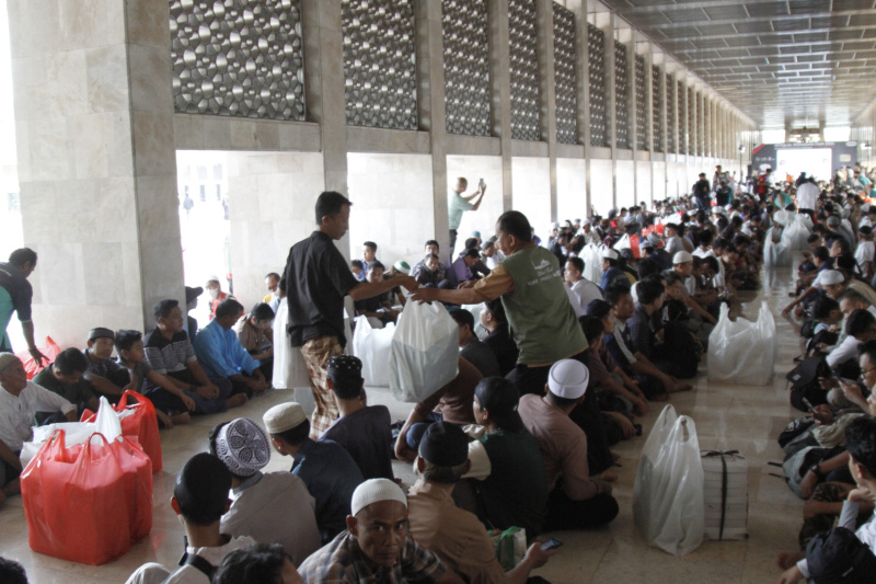 Masjid Istiqlal gelar buka puasa bersama di hari pertama awal puasa (Ashar/SinPo.id)
