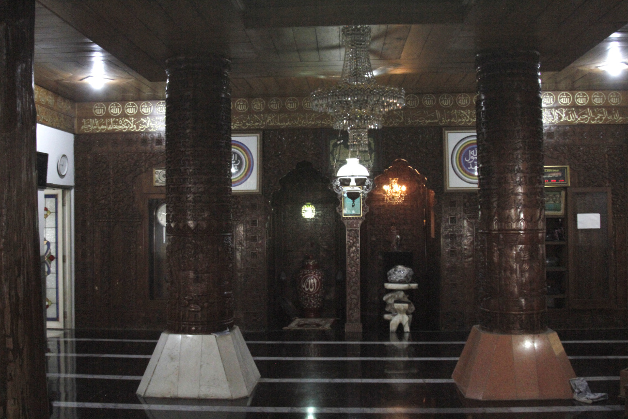 Masjid Perahu ini dibangun pada tahun 1960 dan terinpirasi dari kisah cerita Nabi Nuh yang membangun Kapal Besar untuk menyelematkan Umatnya (Ashar/SinPo.id)