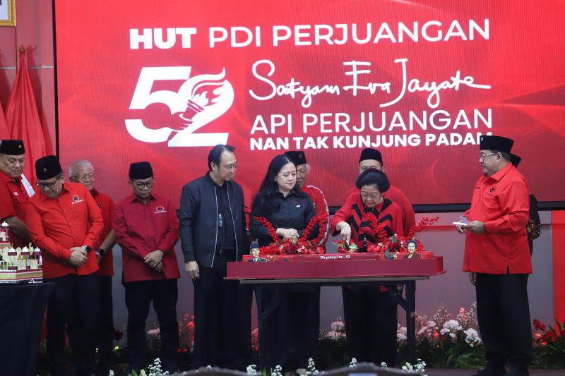 Ketua Umum PDIP Megawati Soekarnoputri menghadiri HUT ke-52 PDIP yang bertema