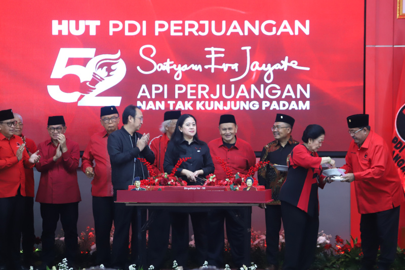 Ketua Umum PDIP Megawati Soekarnoputri menghadiri HUT ke-52 PDIP yang bertema