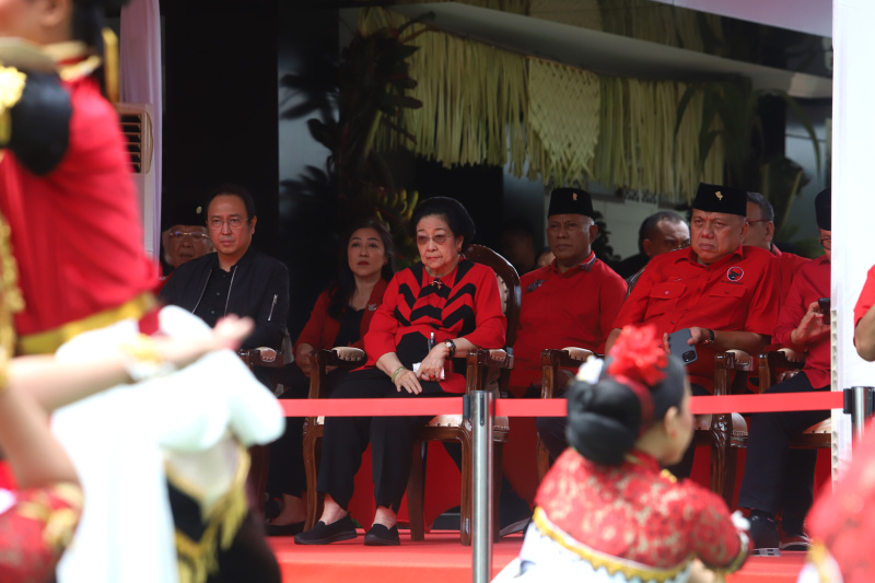 Ketua Umum PDIP Megawati Soekarnoputri menghadiri HUT ke-52 PDIP yang bertema