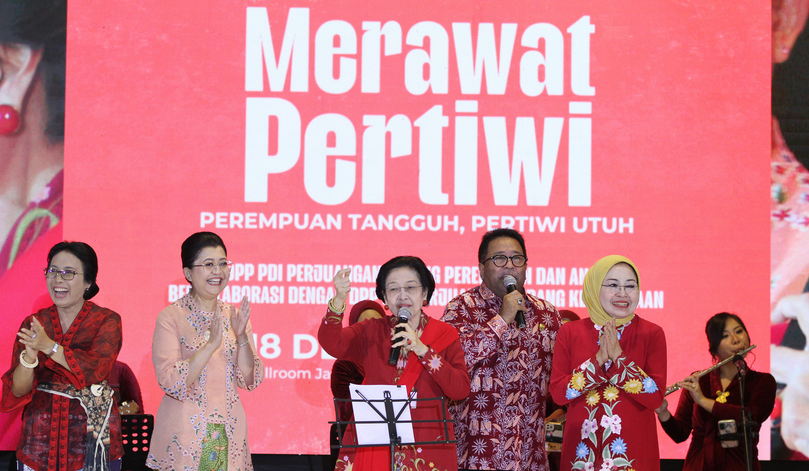 PDIP gelar peringatan Hari Ibu. (Agus Priatna/SinPo.id)