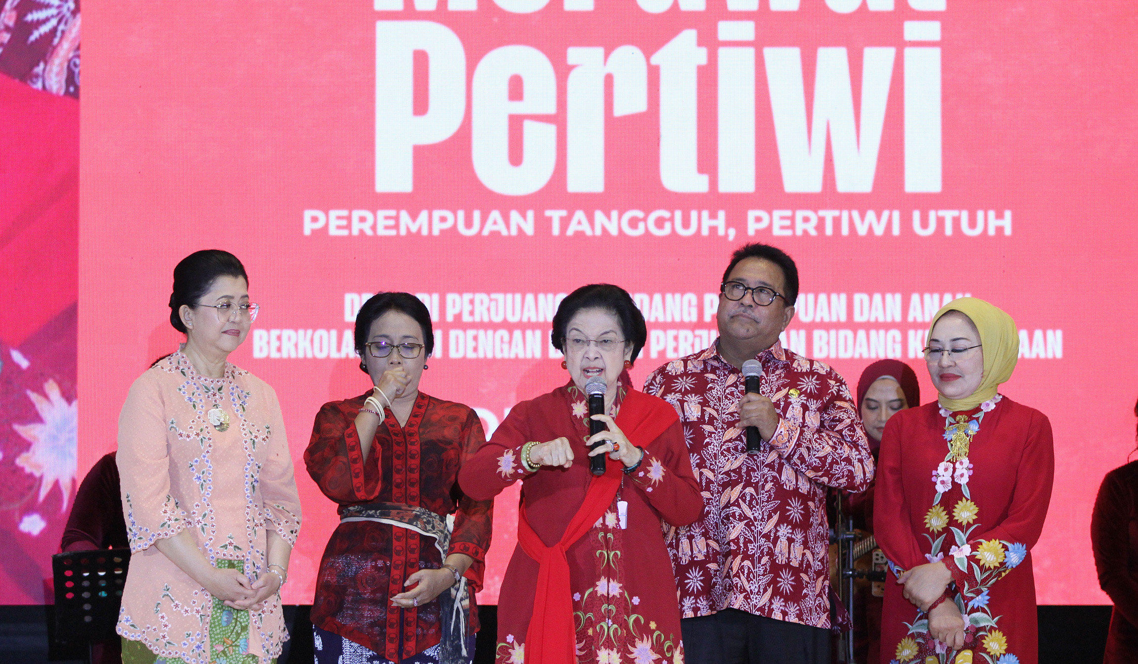 PDIP gelar peringatan Hari Ibu. (Agus Priatna/SinPo.id)