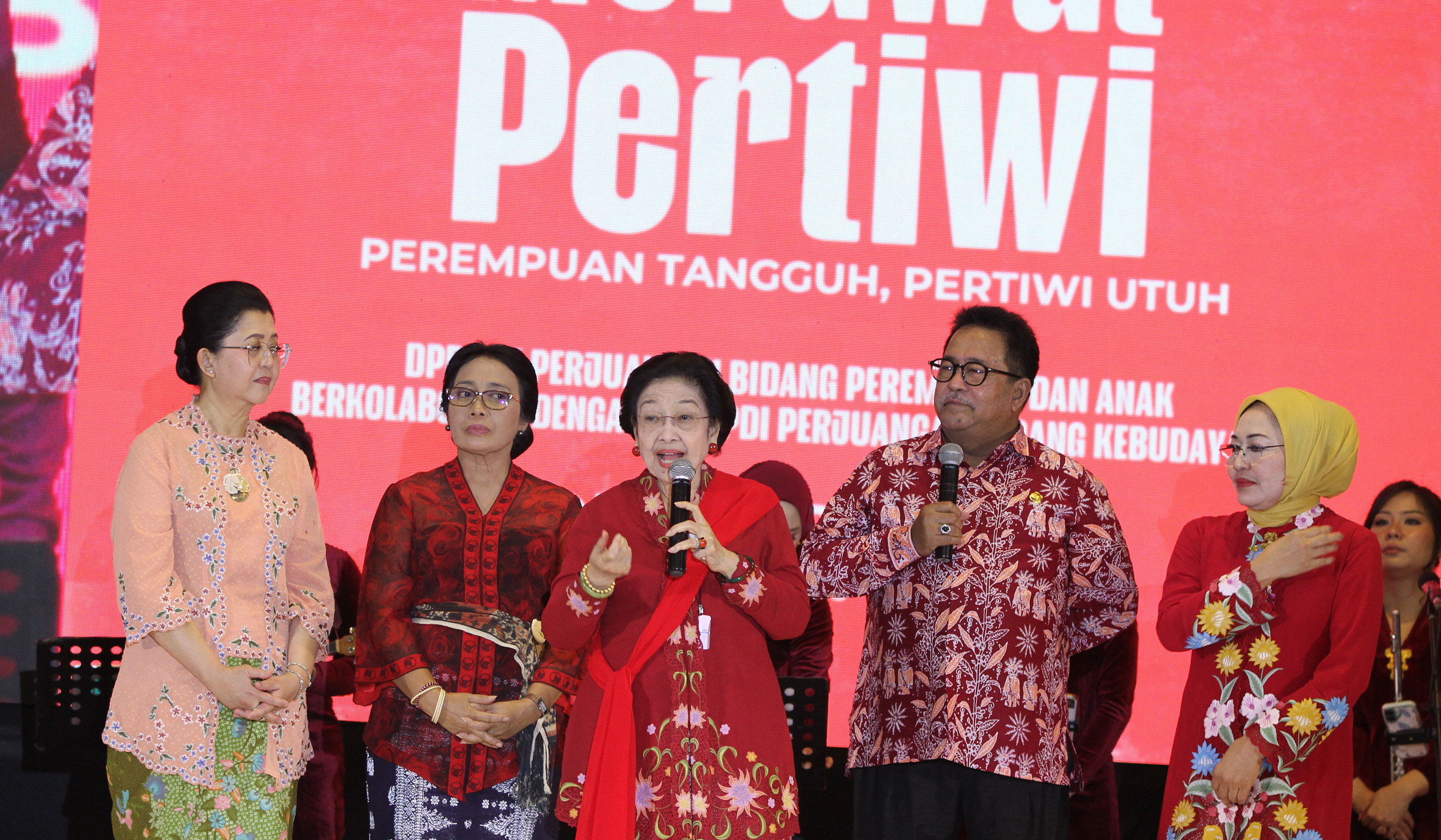 PDIP gelar peringatan Hari Ibu. (Agus Priatna/SinPo.id)