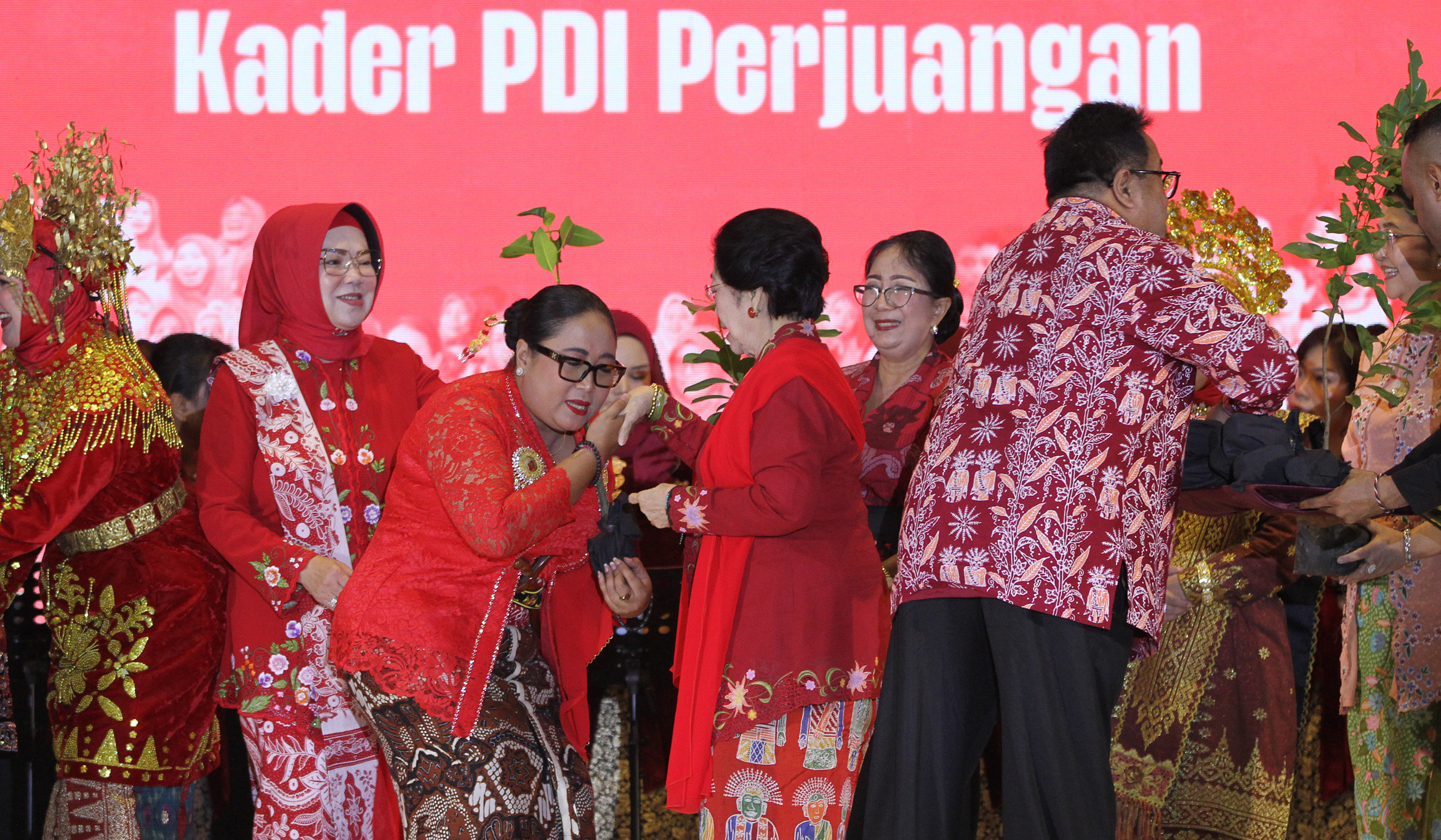PDIP gelar peringatan Hari Ibu. (Agus Priatna/SinPo.id)