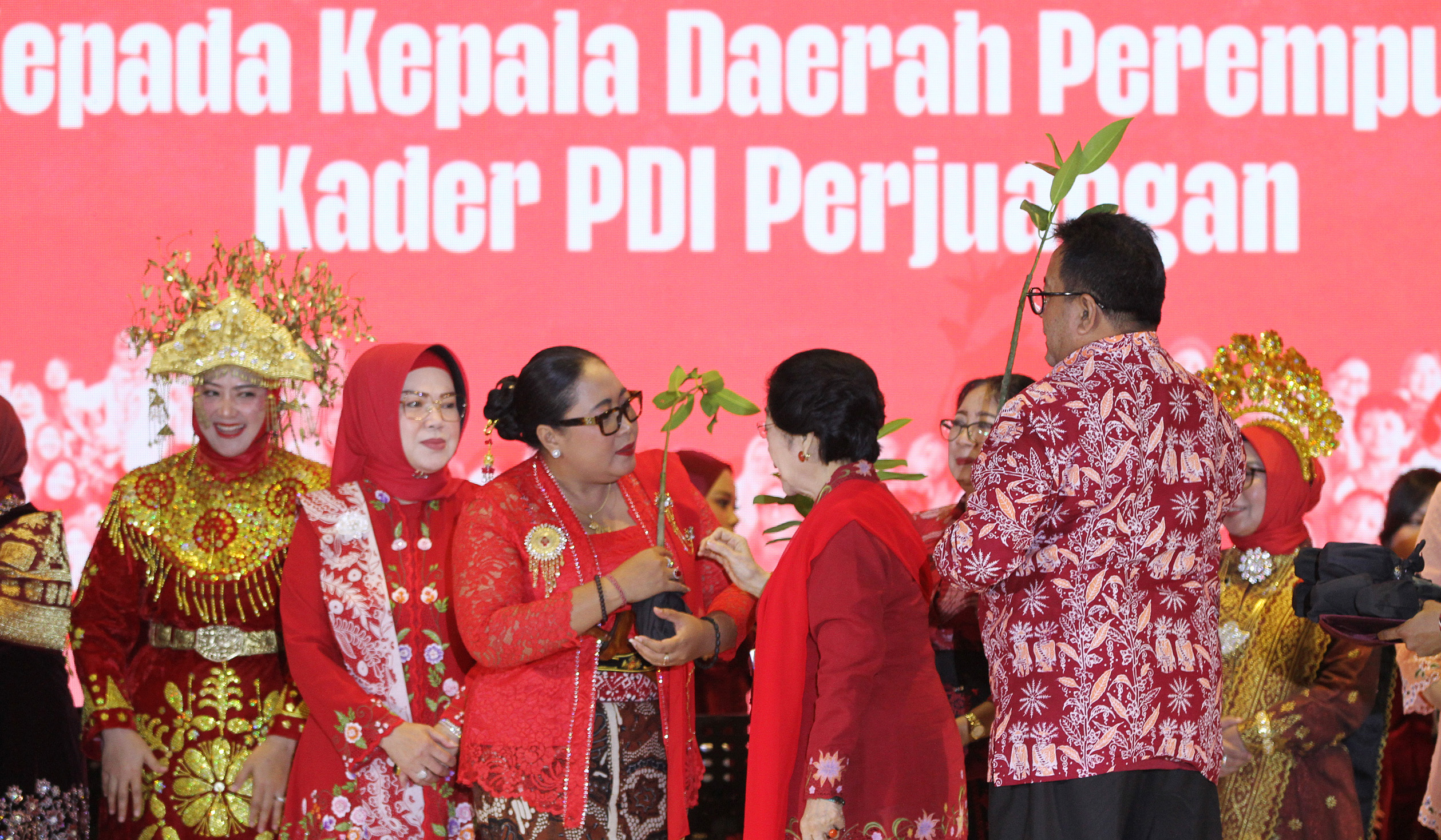 PDIP gelar peringatan Hari Ibu. (Agus Priatna/SinPo.id)