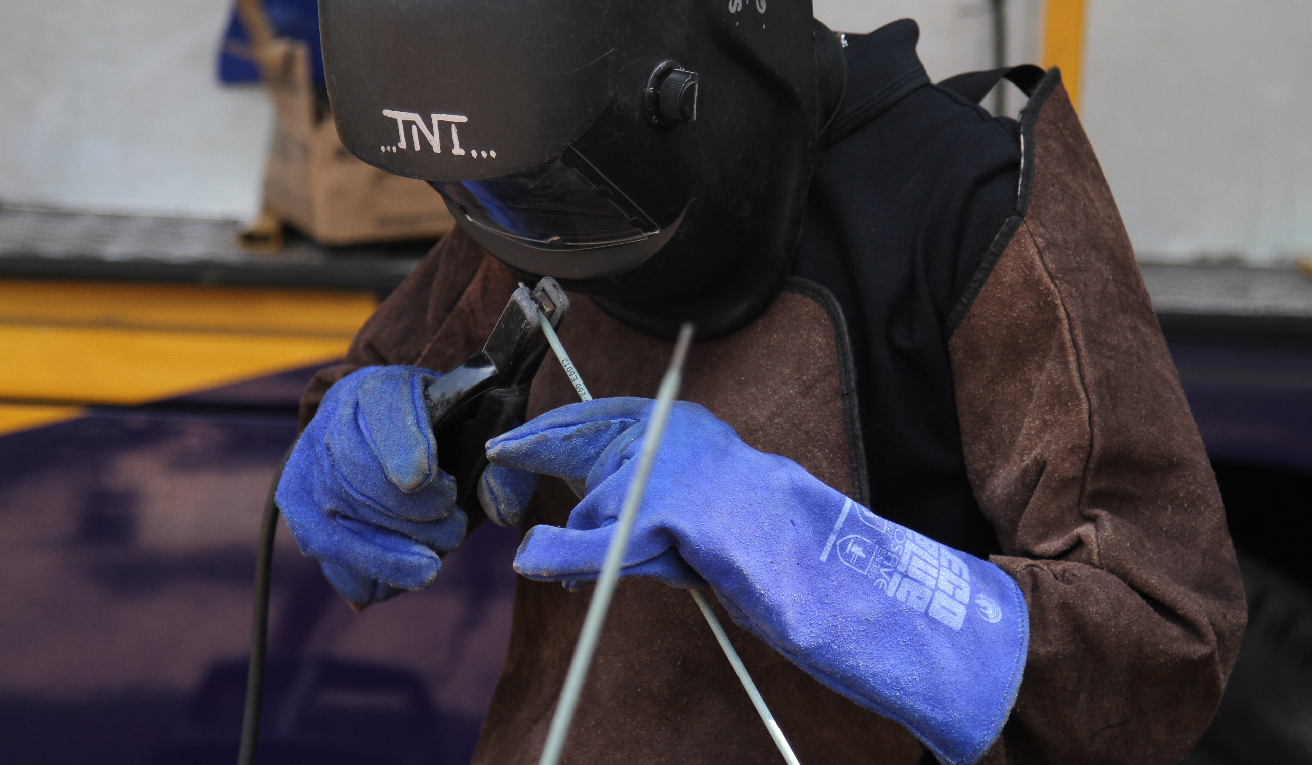 Pelatihan las di Kelurahan Pondok Kopi. (Agus Priatna/SinPo.id)