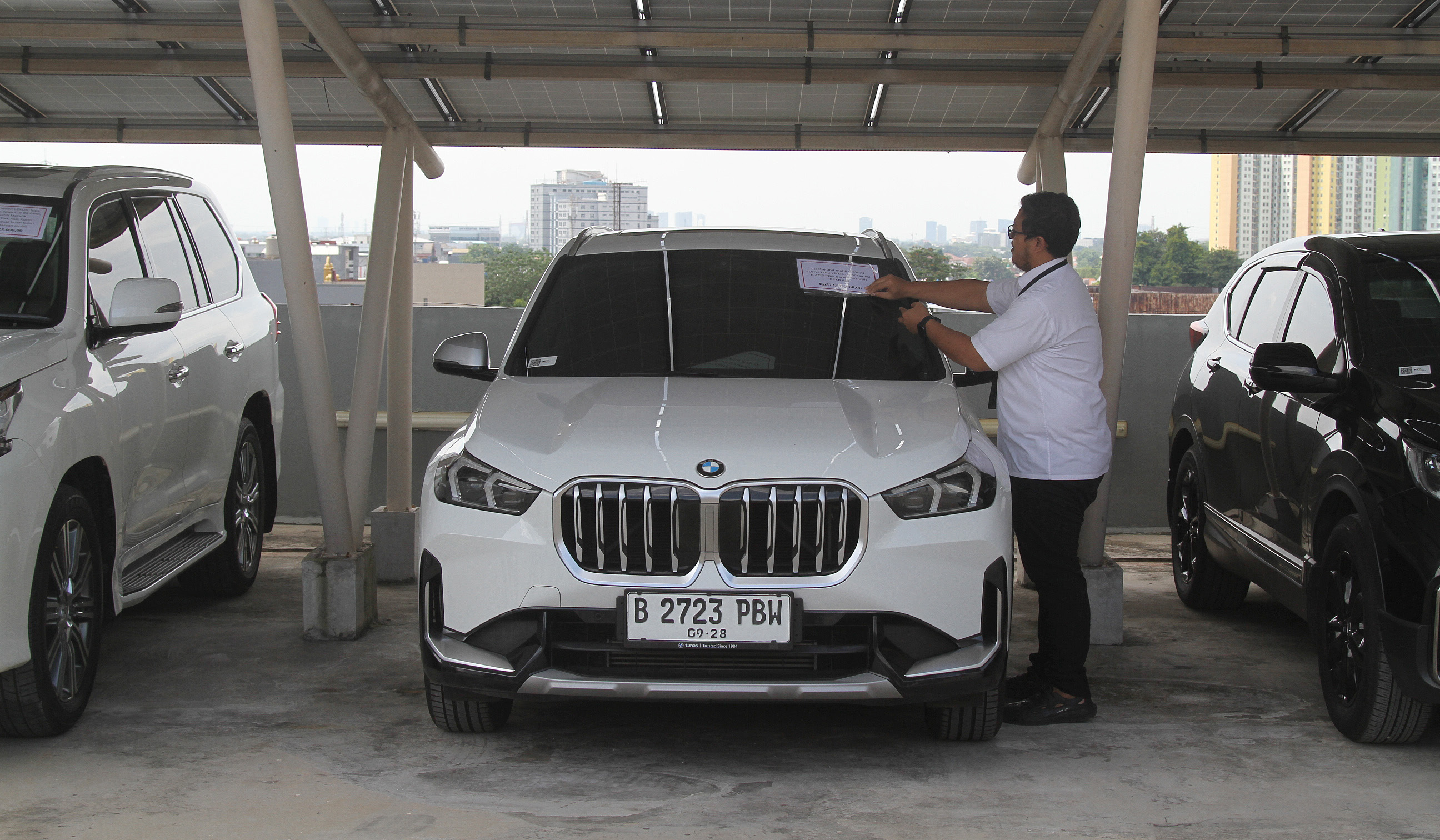 KPK bakal lelang barang koruptor. (Agus Priatna/SinPo.Id)