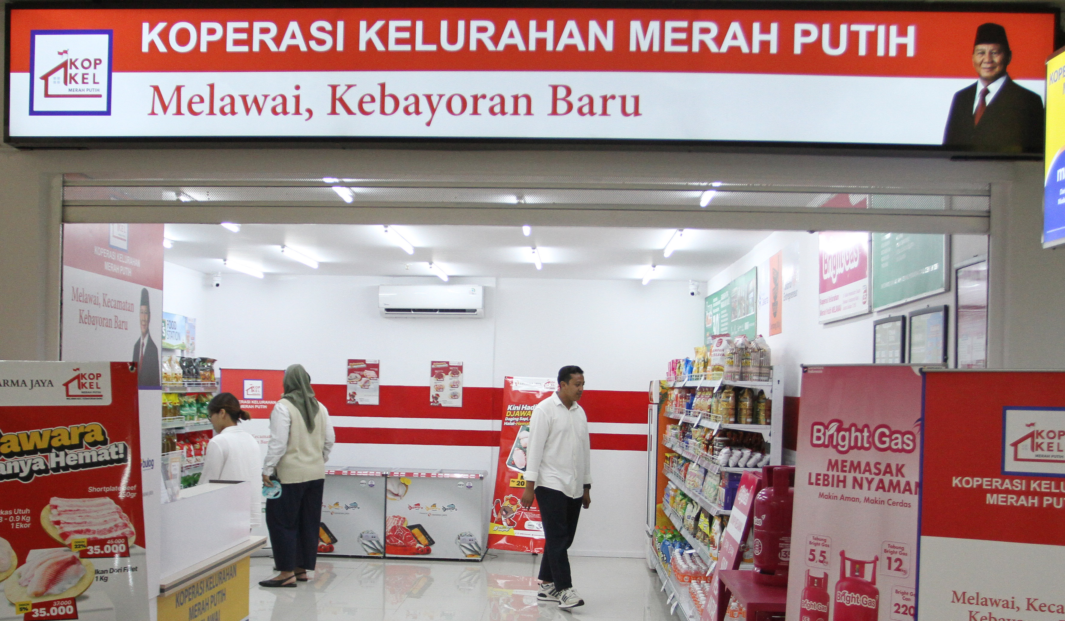 Gerai Koperasi Merah Putih di Jakarta. (Agus Priatna/SinPo.id)