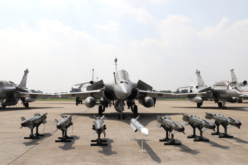 Melihat kecanggihan jet tempur Rafale generasi 4.5 milik TNI AU di Lanud Halim (Ashar/SinPo.id)
