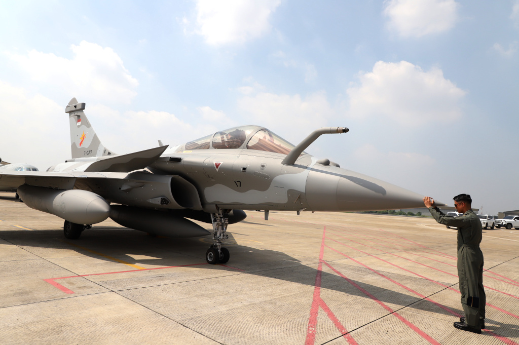 Melihat kecanggihan jet tempur Rafale generasi 4.5 milik TNI AU di Lanud Halim (Ashar/SinPo.id)