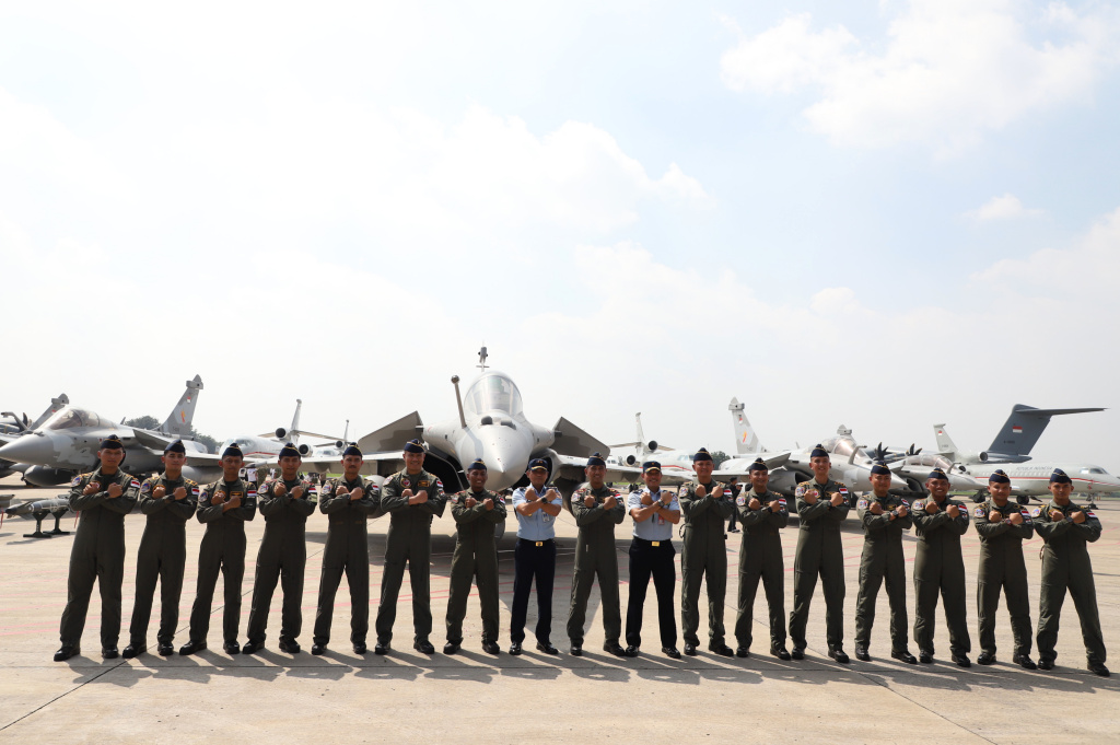 Melihat kecanggihan jet tempur Rafale generasi 4.5 milik TNI AU di Lanud Halim (Ashar/SinPo.id)