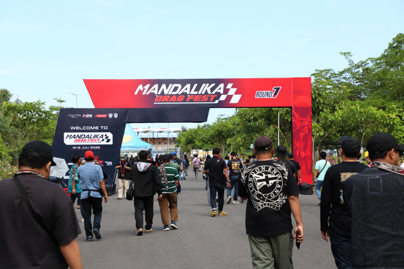 Melihat Kemegahan sirkuit Internasional Mandalika MotoGP di Lombok yang mempunyai panjang 4,31 kilometer dan memiliki 17 tikungan (Ashar/SinPo.id)