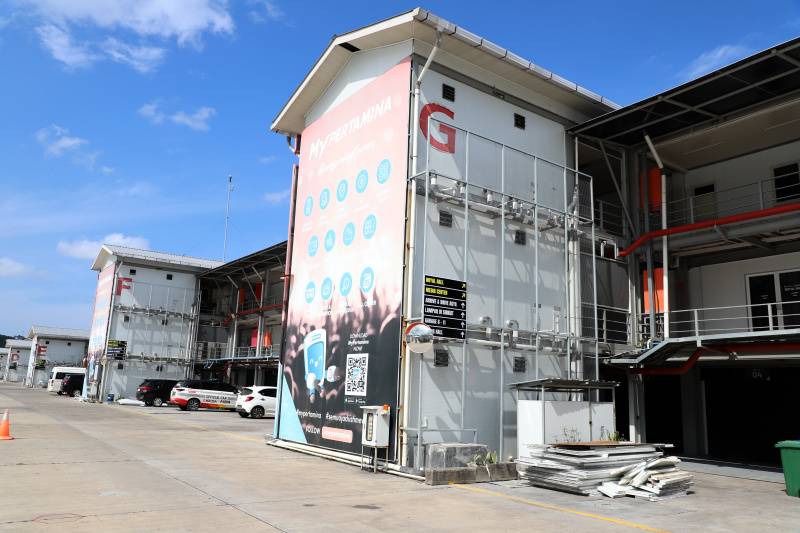 Melihat Kemegahan sirkuit Internasional Mandalika MotoGP di Lombok yang mempunyai panjang 4,31 kilometer dan memiliki 17 tikungan (Ashar/SinPo.id)