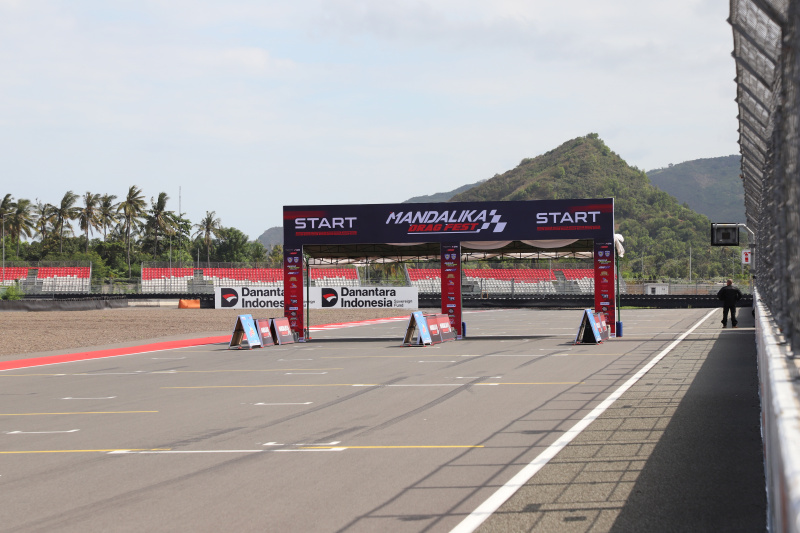 Melihat Kemegahan sirkuit Internasional Mandalika MotoGP di Lombok yang mempunyai panjang 4,31 kilometer dan memiliki 17 tikungan (Ashar/SinPo.id)