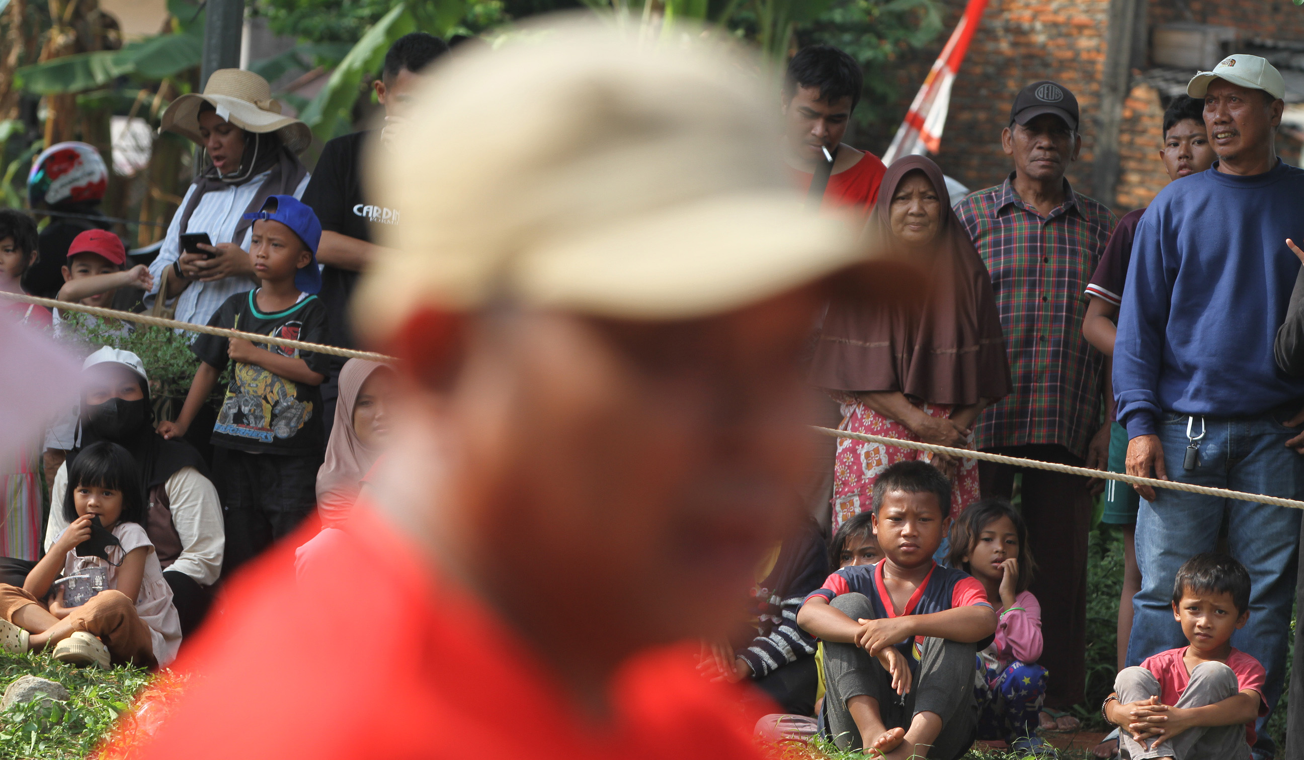 Lomba gebuk bantal di Cipinang Melayu. (Agus Priatna/SinPo.id)