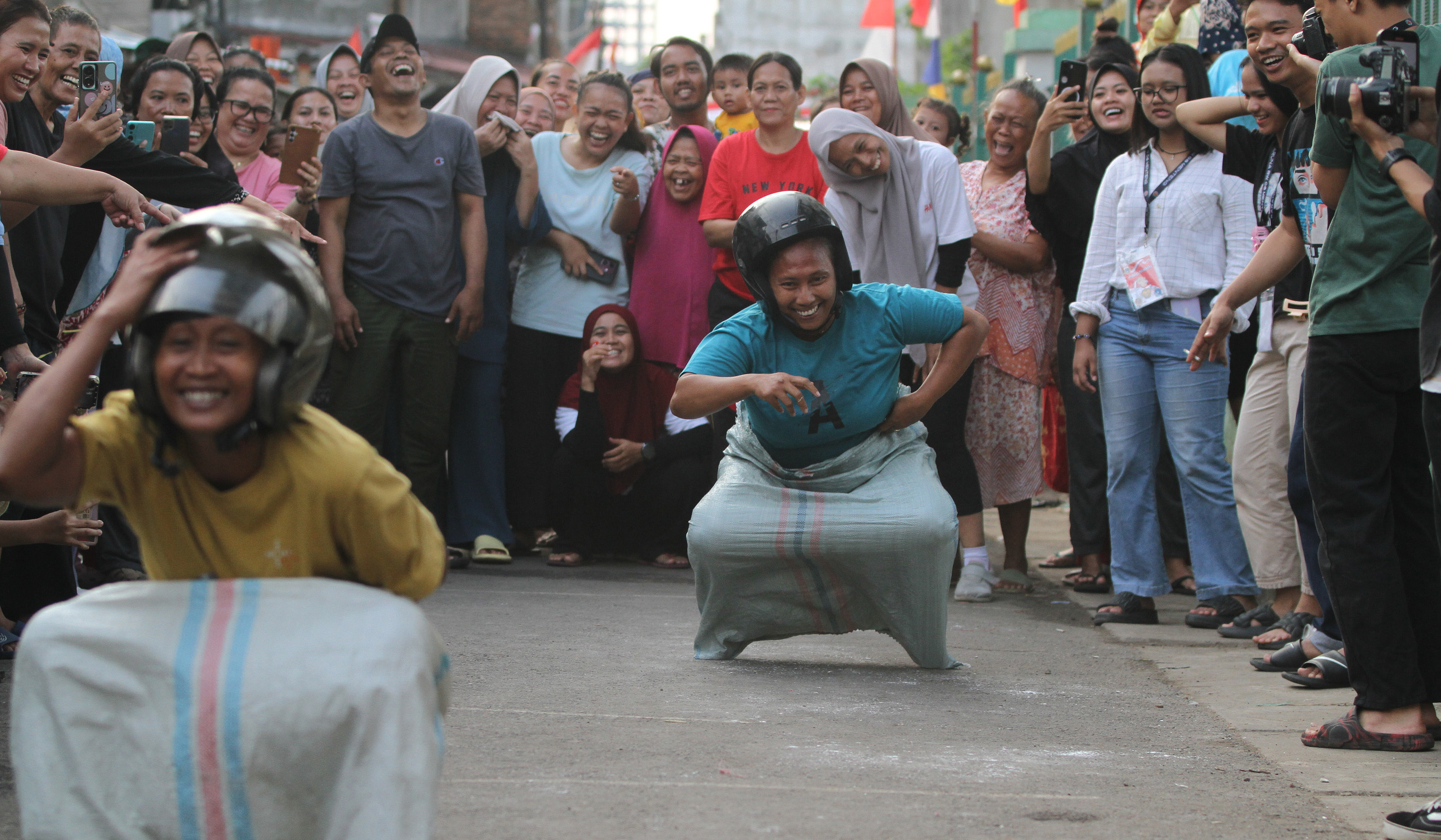 Lomba HUT ke-80 RI di Menteng Jaya. (Agus Priatna/SinPo.id)