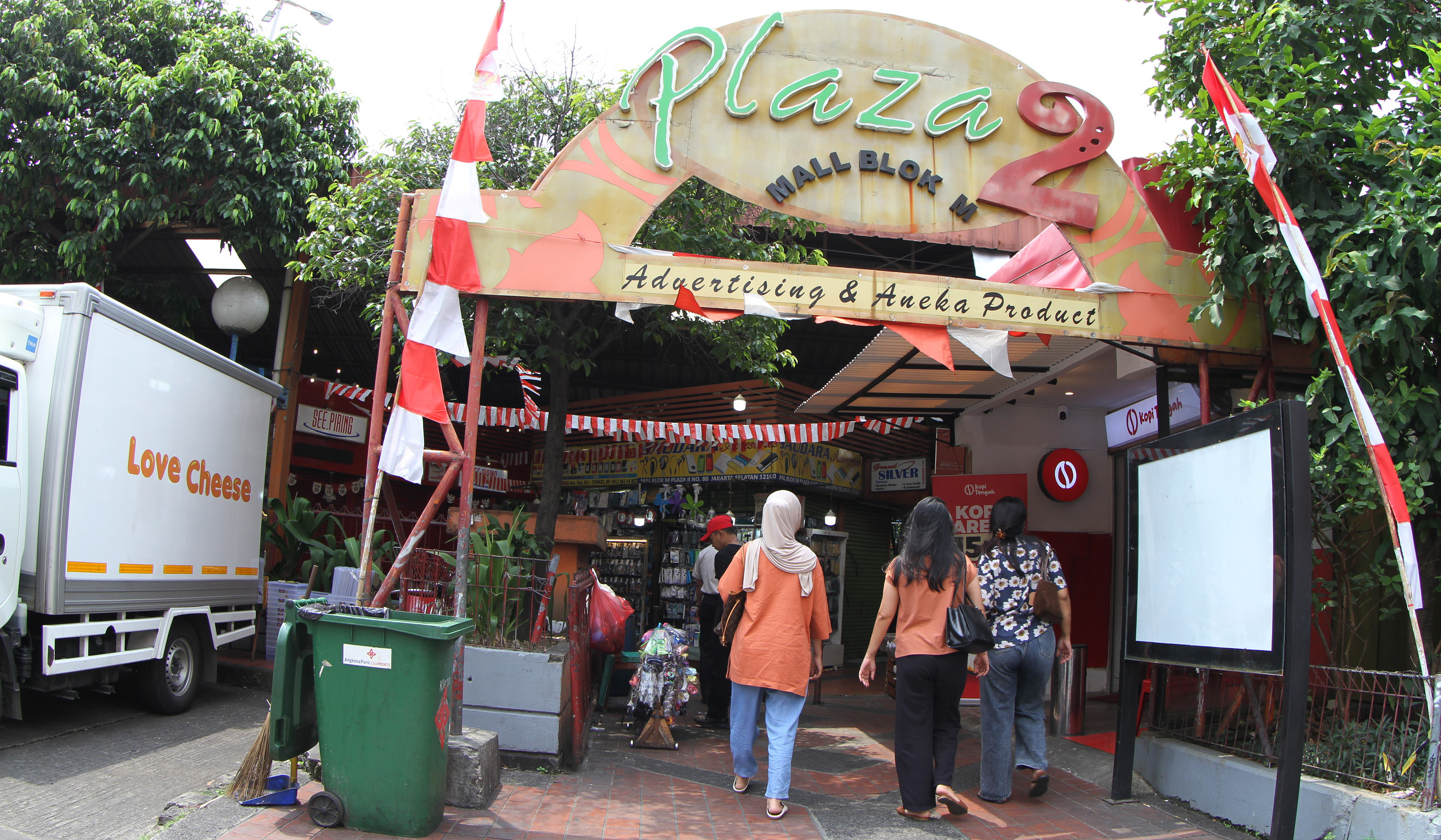 Kawasan Plaza 2 Blok M. (Agus Priatna/SinPo.id)