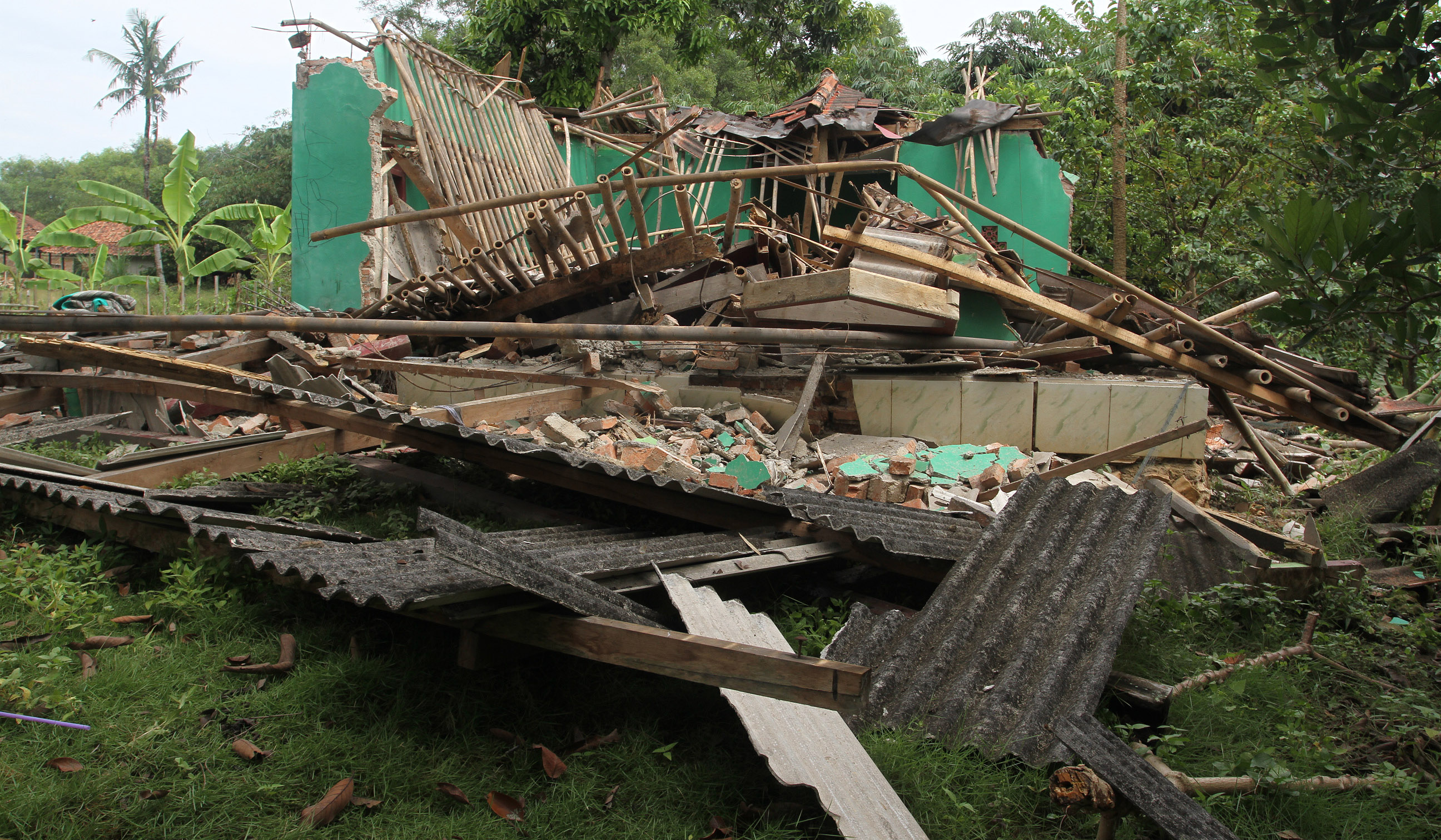 Gempa Bekasi. (Agus Priatna/SinPo.id)