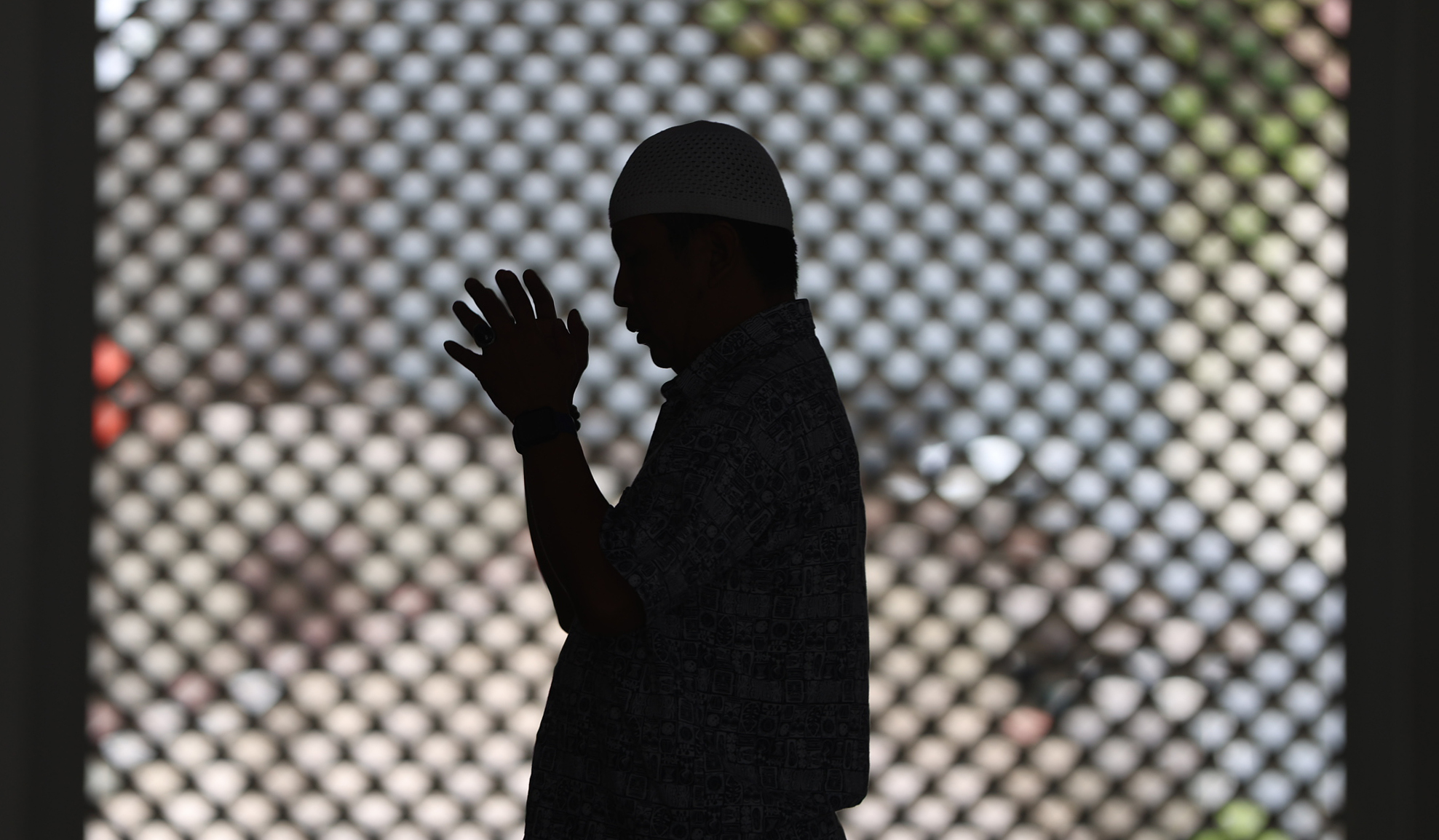 Suasana Masjid Jami Al Fajri. (Agus Priatna/SinPo.id)