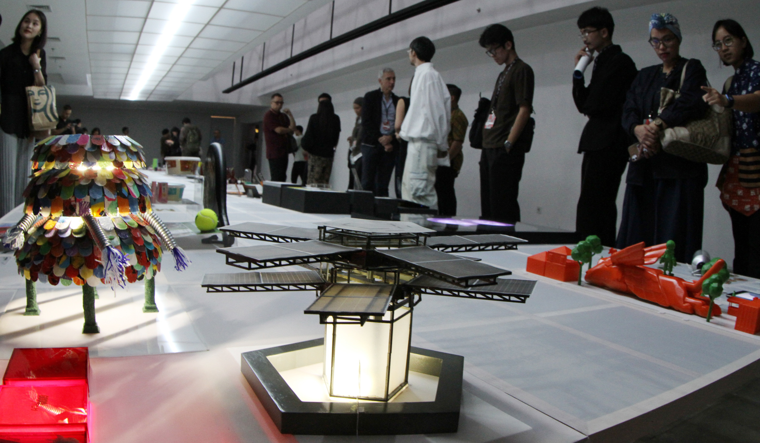 Pameran desain kreatif di TIM Jakarta. (Agus Priatna/SinPo.id)