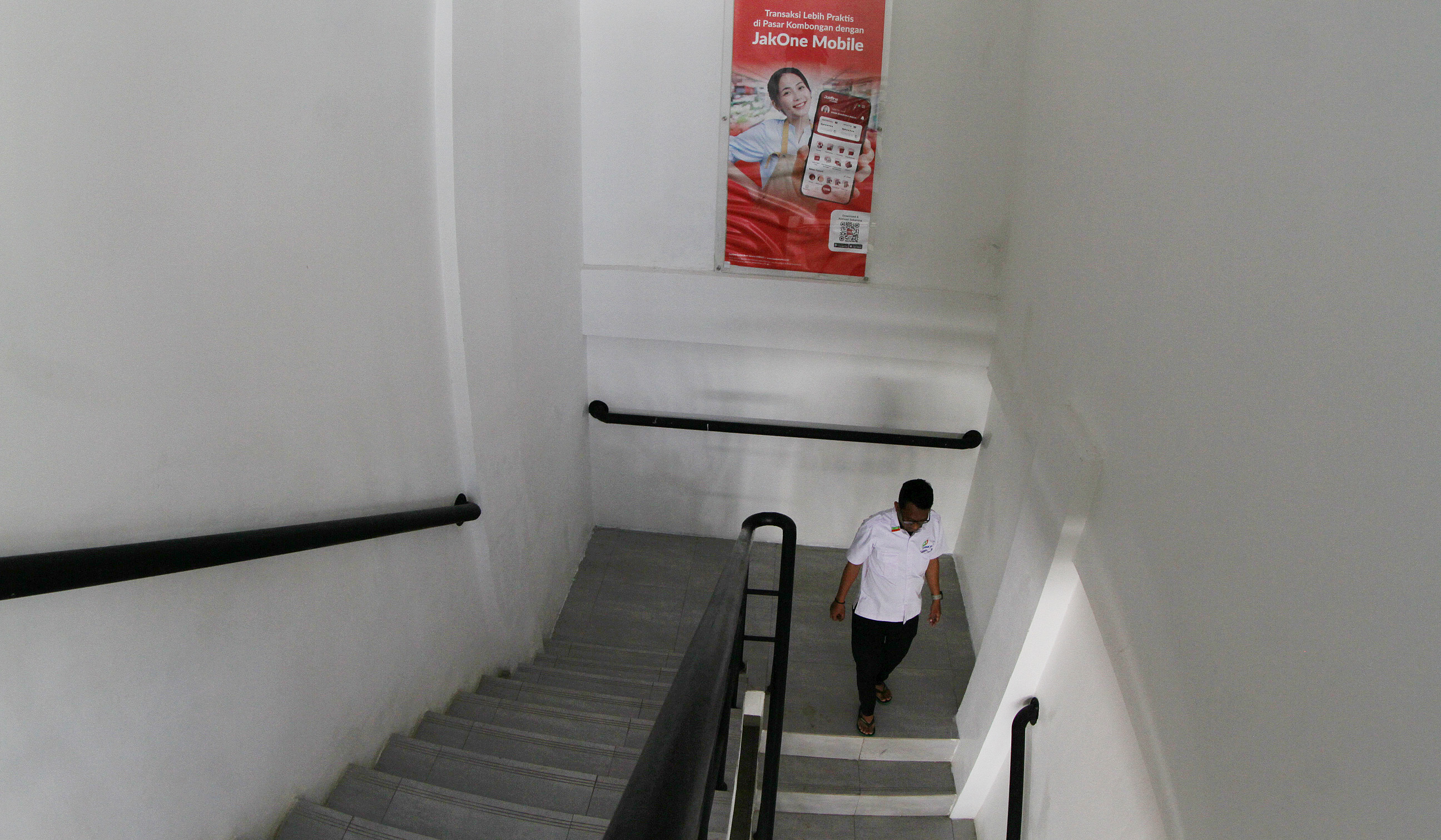 Suasan pasar Kombongan usai direvitalisasi. (Agus Priatna/SinPo.id)