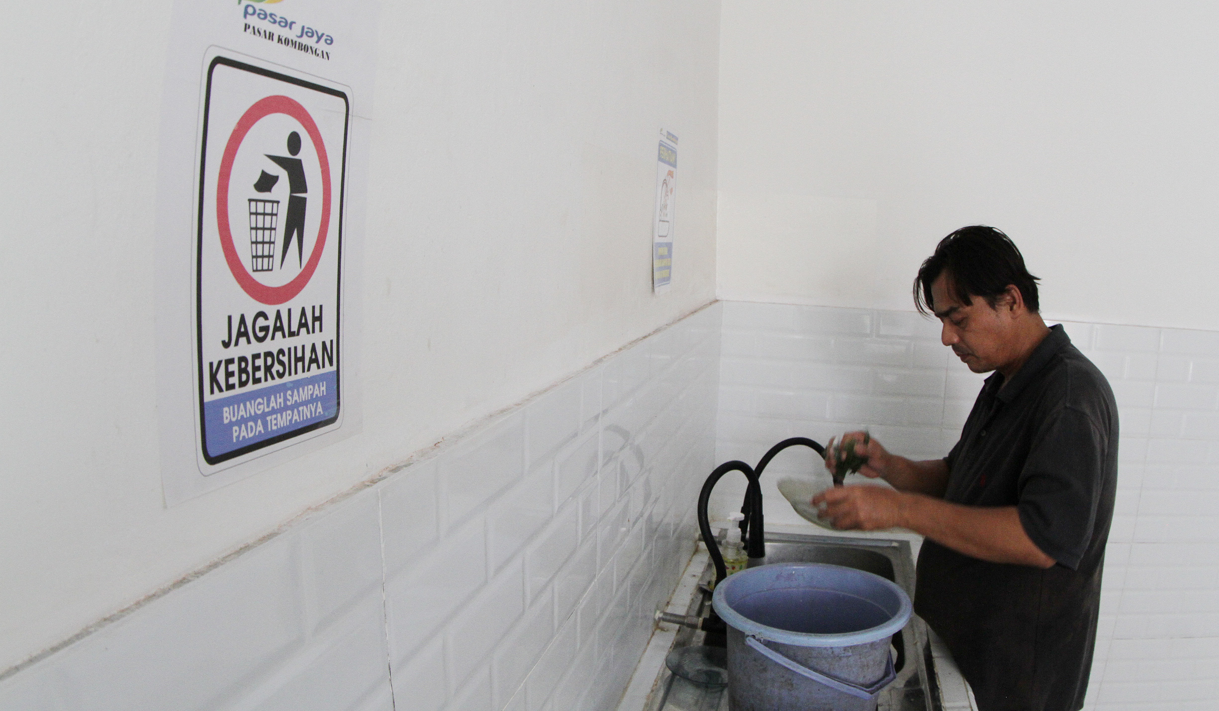 Suasan pasar Kombongan usai direvitalisasi. (Agus Priatna/SinPo.id)