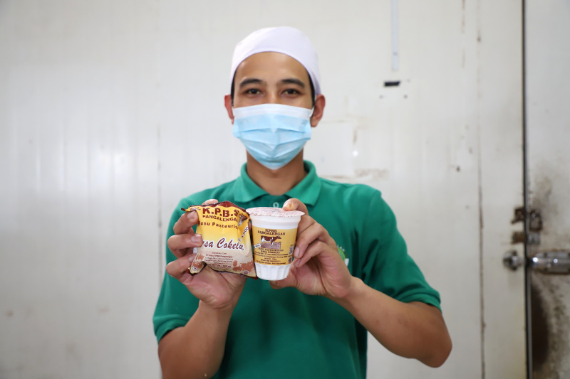 Melihat pabrik susu terbesar di Bandung Selatan Koperasi Peternakan Susu Bandung Selatan (KPBS) Pangalengan (Ashar/SinPo.id)