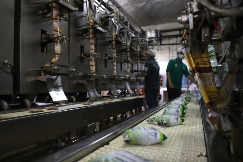 Melihat pabrik susu terbesar di Bandung Selatan Koperasi Peternakan Susu Bandung Selatan (KPBS) Pangalengan (Ashar/SinPo.id)