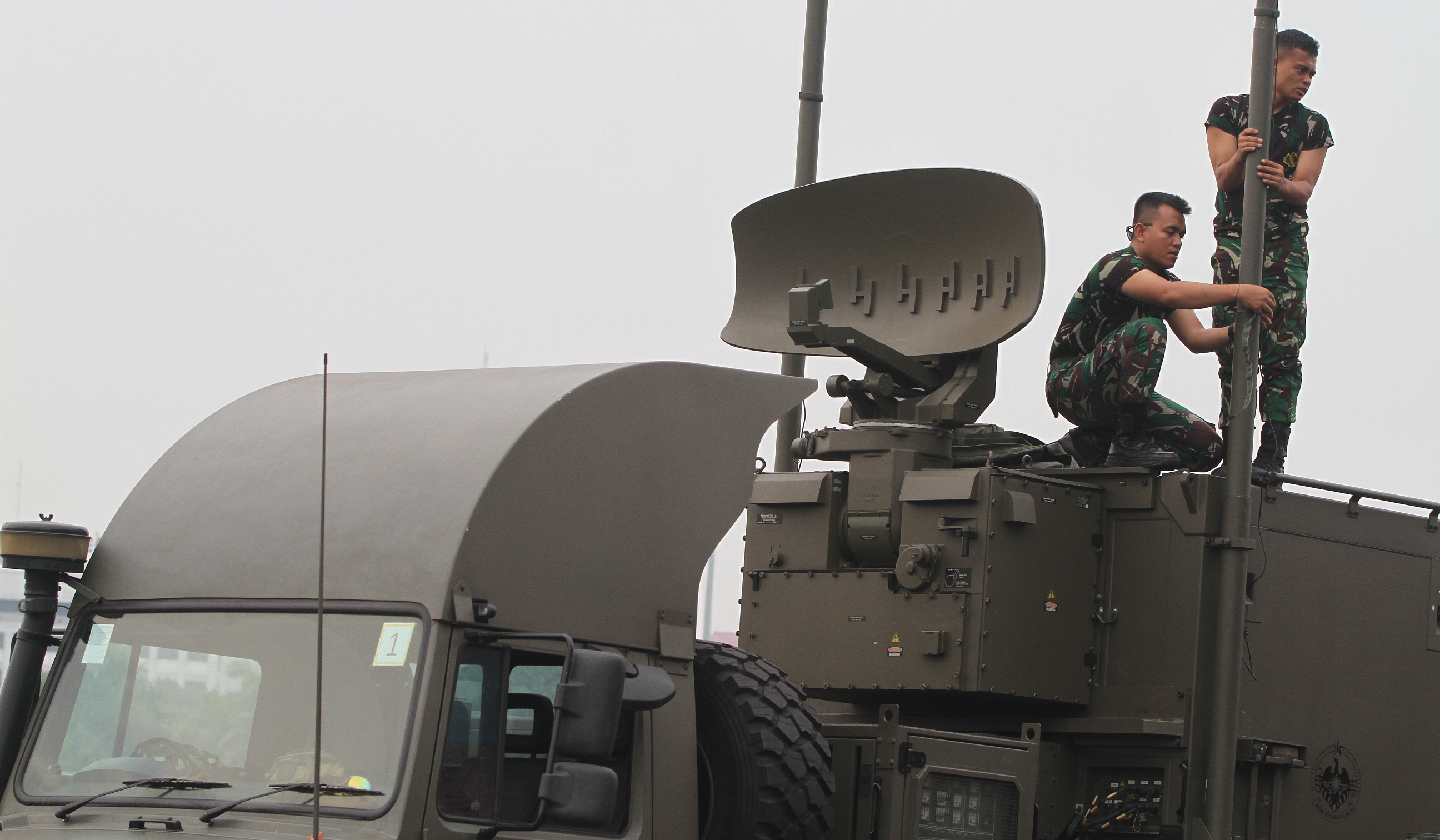 Persiapan TNI Fair 2025 di Monas. (Agus Priatna/SinPo.id)