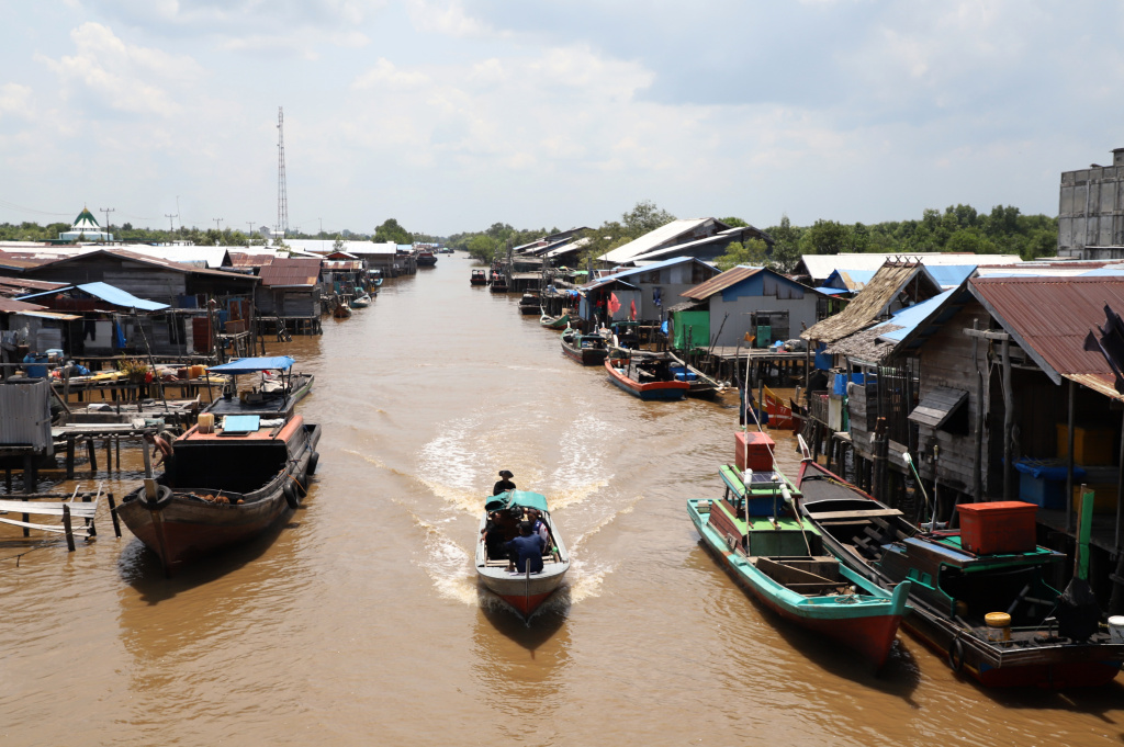 Melihat potret kehidupan warga desa Kuala Selat yang berpenghasilan dari nelayan petani Kelapa dan Mangrove (Ashar/SinPo.id)
