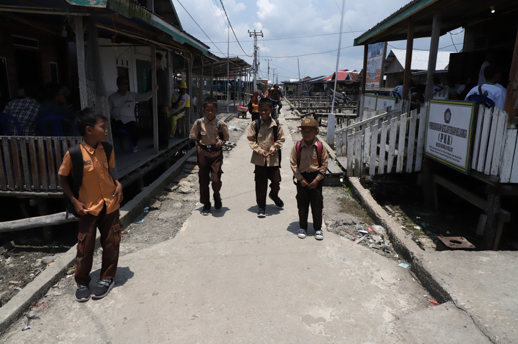 Melihat potret kehidupan warga desa Kuala Selat yang berpenghasilan dari nelayan petani Kelapa dan Mangrove (Ashar/SinPo.id)
