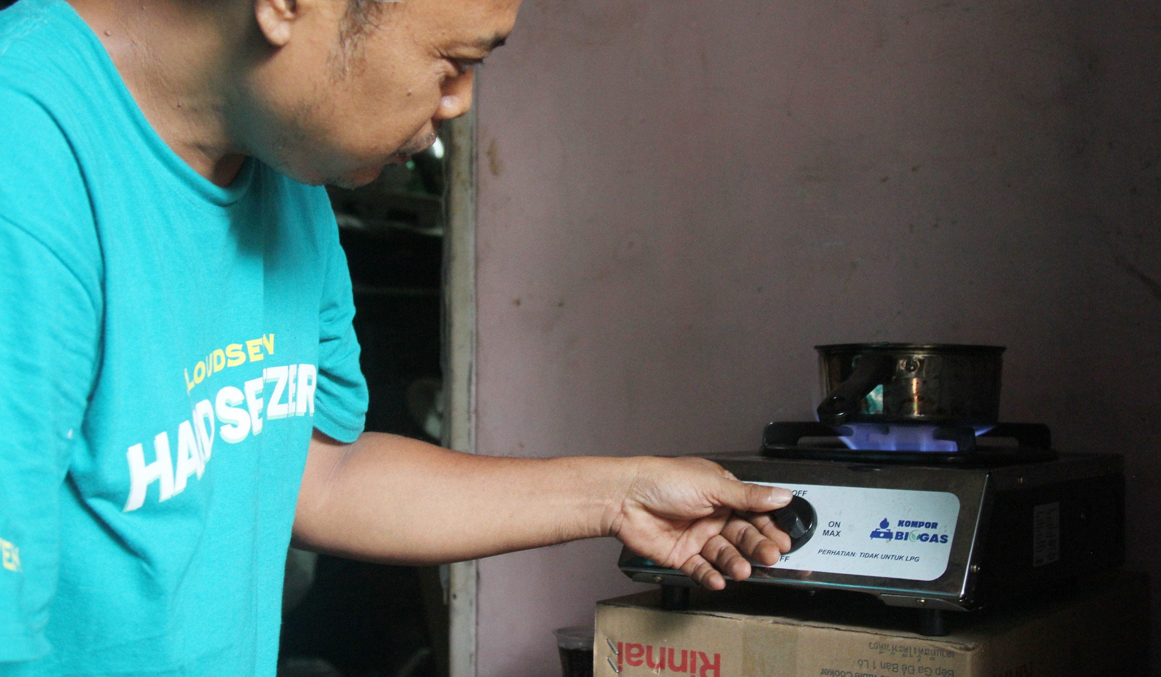 Kompor berbahan bakar biogas. (Agus Priatna/SinPo.id)