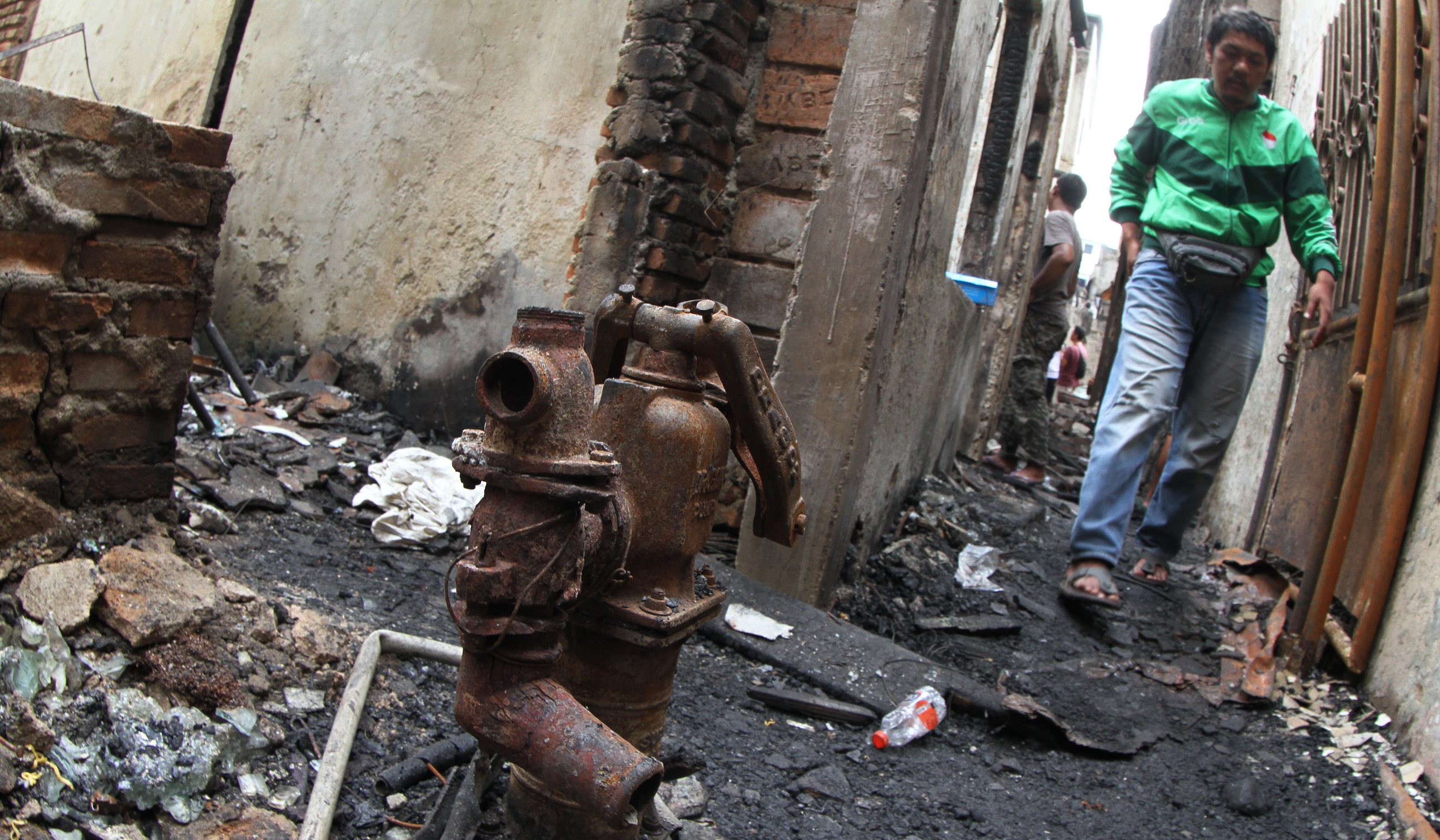 Kebakaran Taman Sari, Jakarta. (Agus Priatna/SinPo.id)