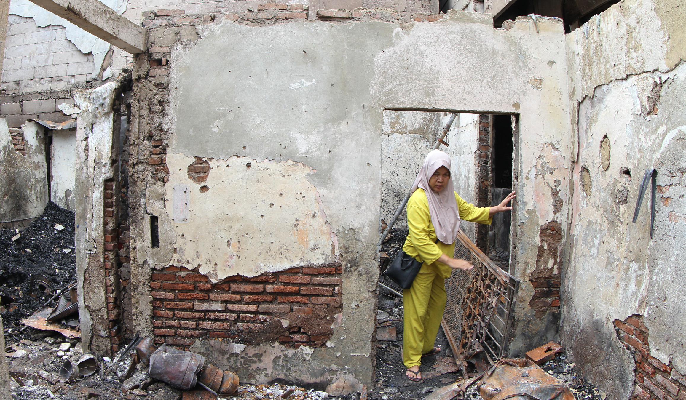 Kebakaran Taman Sari, Jakarta. (Agus Priatna/SinPo.id)