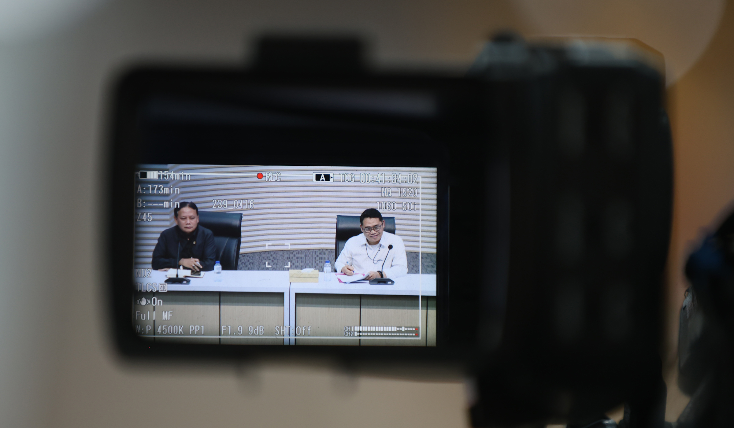 Konferensi pers OTT Hakim PN Depok. (Agus Priatna/SinPo.id)