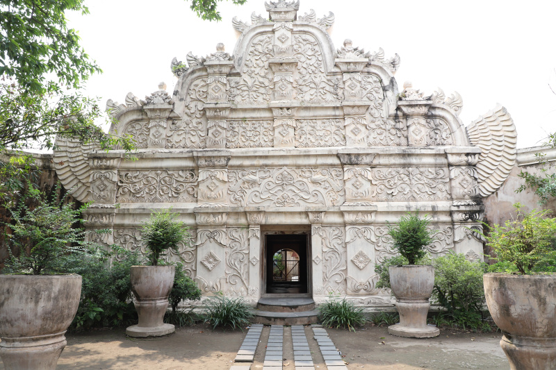 Melihat keindahan wisata Taman Sari Yogyakarta dimana dulunya tempat peristirahatan Raja Sultan Hamengku Buwono I dan Permaisuri serta Anak-Anaknya (Ashar/SinPo.id)