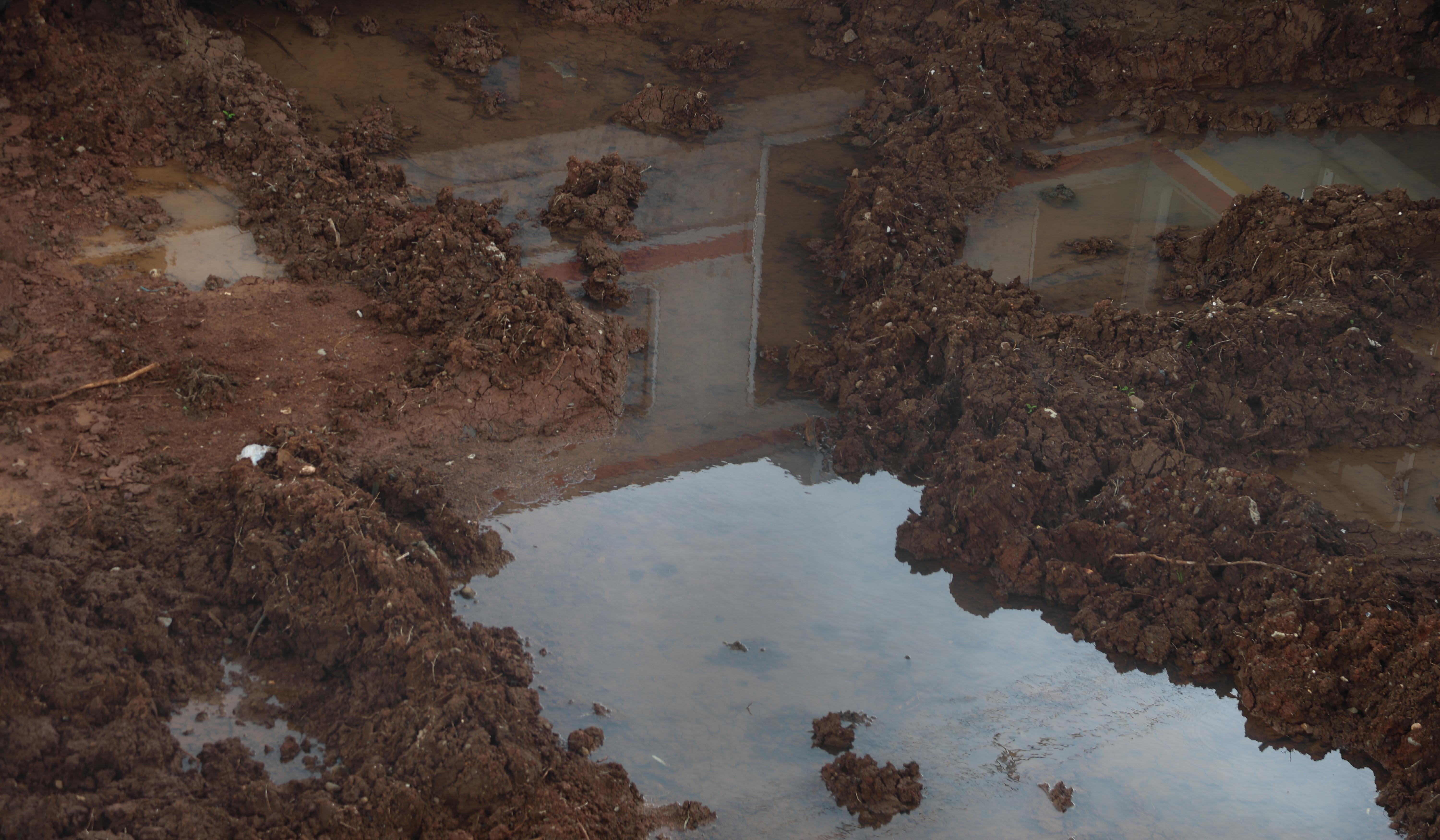 Tumpukan kereta bekas di Depo Depok, Jawa Barat. (Agus Priatna/SinPo.id)