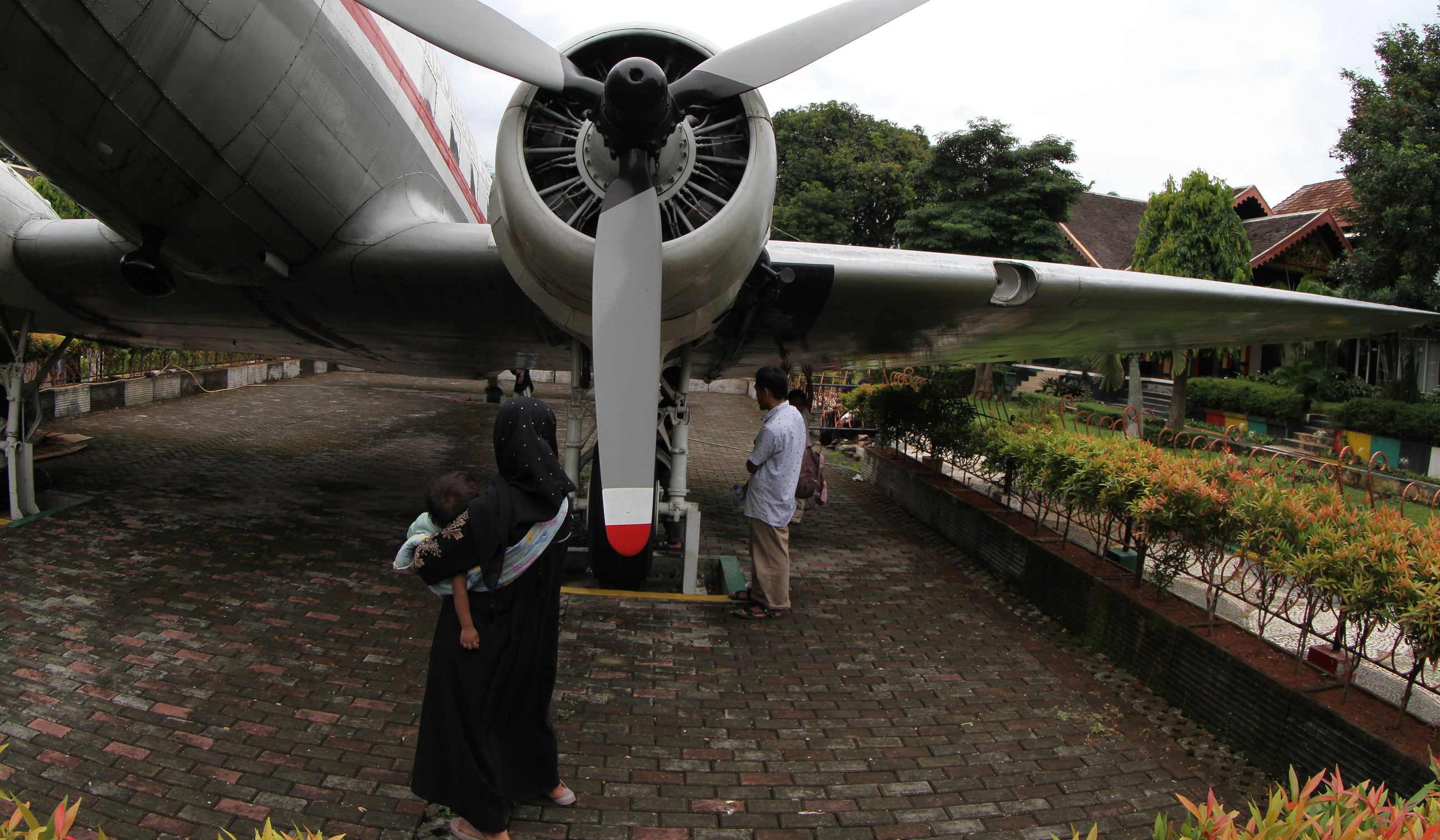Suasana TMII saat libur Tahun Baru. (Agus Priatna/SinPo.id)